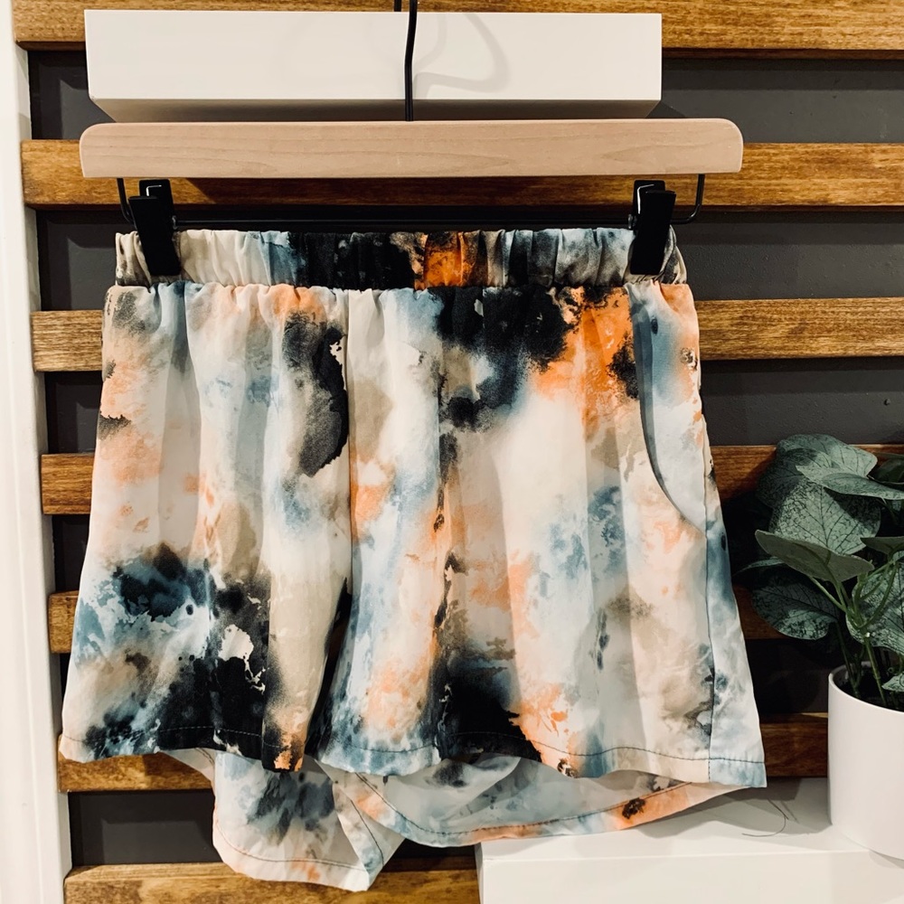 MOD multi color shorts